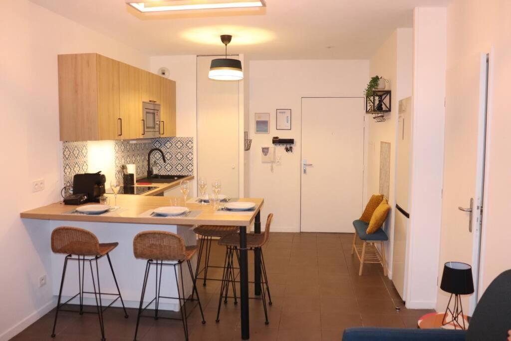 Les Cedres -Tram A 50 Metres, Bordeaux A 5 Minutes, Parking Apartment Сенон Екстериор снимка