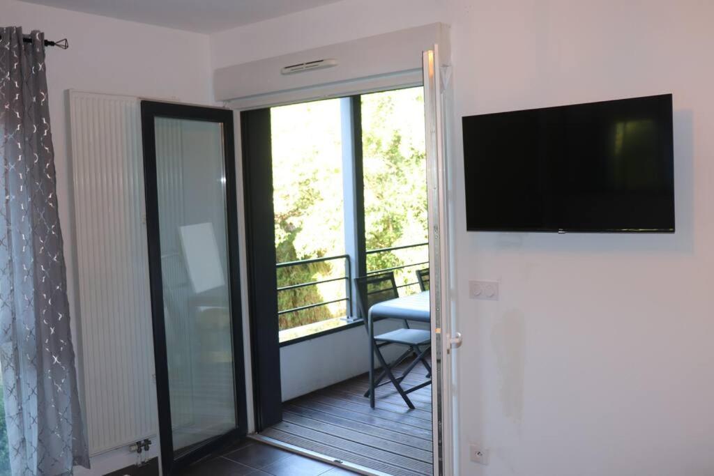 Les Cedres -Tram A 50 Metres, Bordeaux A 5 Minutes, Parking Apartment Сенон Екстериор снимка
